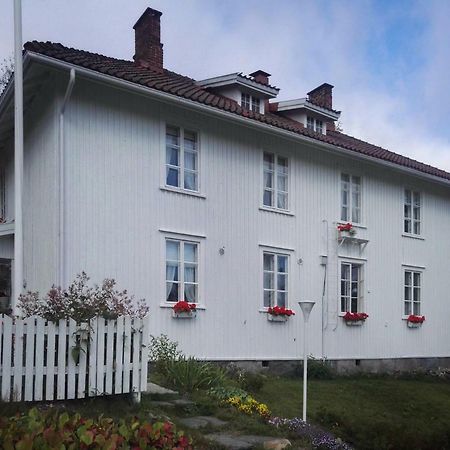 Kyykerin Kartano Bed & Breakfast Outokumpu ภายนอก รูปภาพ