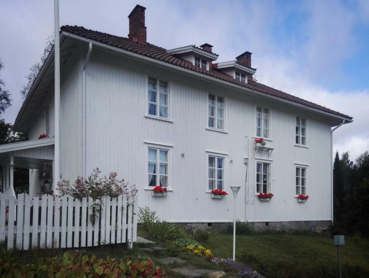 Kyykerin Kartano Bed & Breakfast Outokumpu ภายนอก รูปภาพ